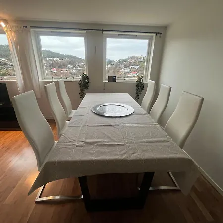 Appartement Modern Apartment, Stunning View, Large Garden! Lii